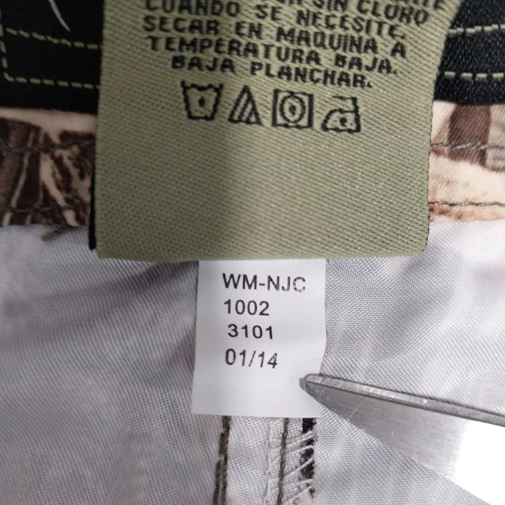 Realtree Mens Board Shorts Advantage Max-4 HD Camo Cargo 38 Brown